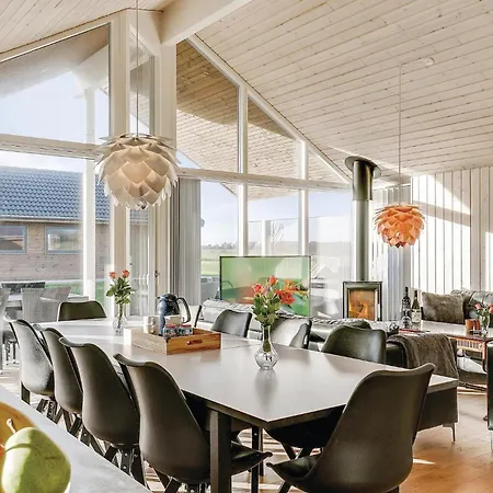 4 Bedroom Nice Home In Odder * Odder
